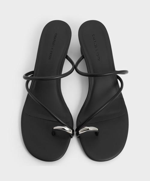 台湾 CHARLES&KEITH メタリックアクセント リングサンダル CHARLES ＆ KEITH サンダル メタリックアクセント ストラッピー