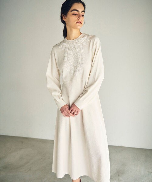 独創的 GRACE CONTINENTAL ワンピース エスニック刺繍ニットワンピース トップス