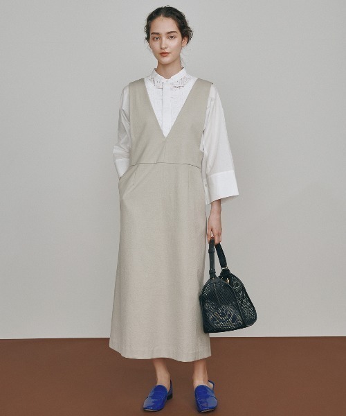 HUMAN WOMAN ヒューマンウーマン ワンピース ジャンパースカート 紺 HUMAN WOMAN ヒューマンウーマン ワンピース ジャンパースカート