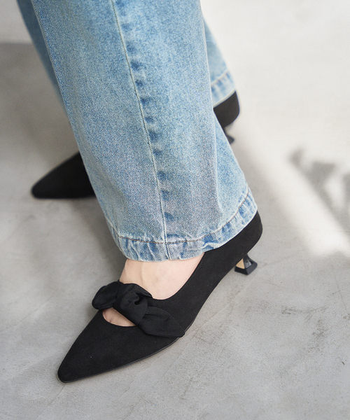 【美品】LE TALON リボン付きホワイトパンプス LE TALON｜5cmサイドオープンリボンパンプス | Rakuten Fashion