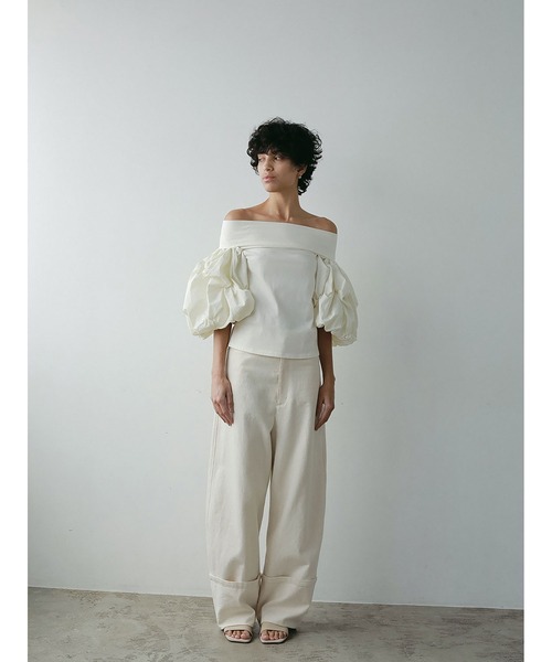 完売【HER. 】ボリュームスリーブカットトップス ボリュームスリーブカットトップス | Cut and sew | HER. Online