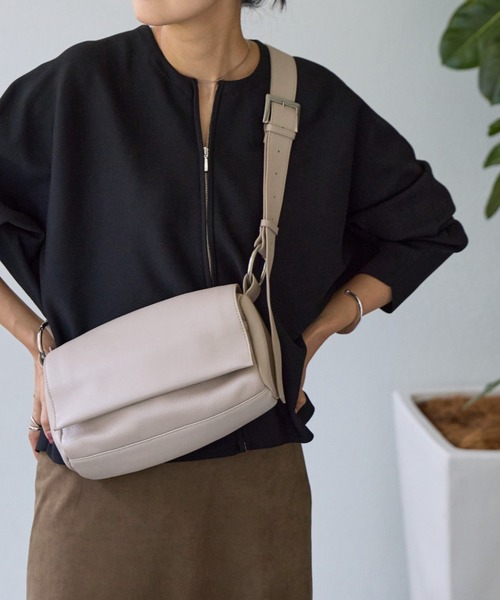 美品ビアズリーショルダーバッグ BEARDSLEY（ビアズリー） ショルダーバッグ FREE ブラック レディース