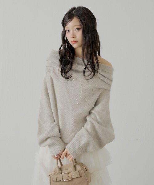 ジャス♡ビジュー付きアンゴラプルオーバー Chico】ビジュー付きアンゴラオフショルニット | OUTLET(アウトレット