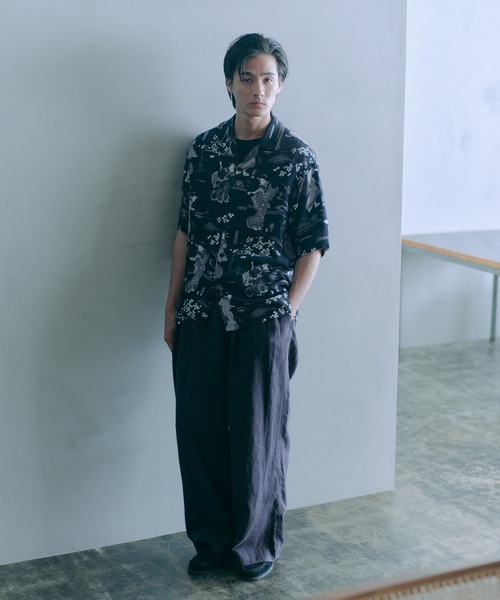 ADAM ET ROPE'（アダムエロペ） アロハシャツ シャツ BLACK ALOHA