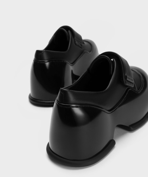 CHARLES ＆ KEITH ローファー Pixie ピクシー パテント
