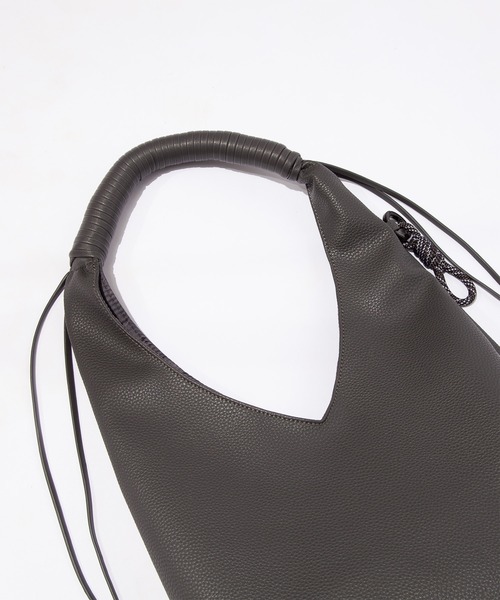 F/CE. トートバッグ TECH LEATHER WRAPPING HANDLE TOTE