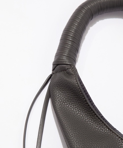 バッグ F/CE. TECH LEATHER WRAPPING HANDLE TOTE ITEMS / F/CE ONLINE STORE