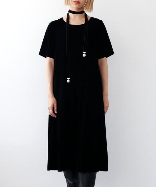 【未使用】ELISA 半袖ベルベットワンピース パフスリーブ ブラック 3 Three Four Time（スリーフォータイム） ワンピース 半袖 ベルベット