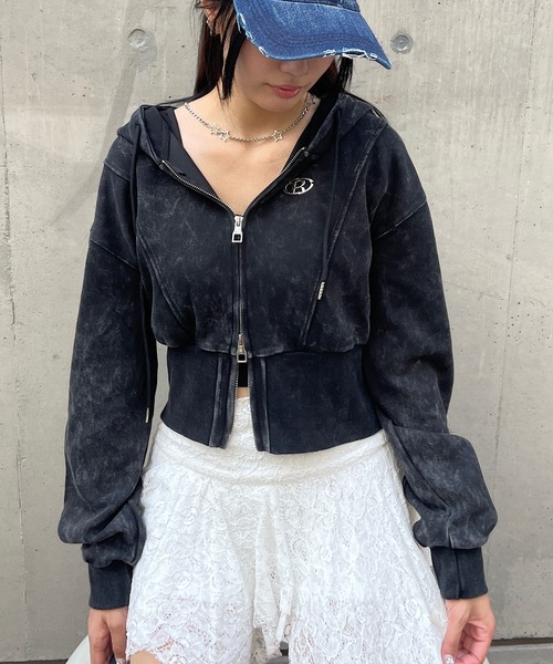 Roger&Raw（ロジャーアンドロウ） パーカー プレート付きピグメント