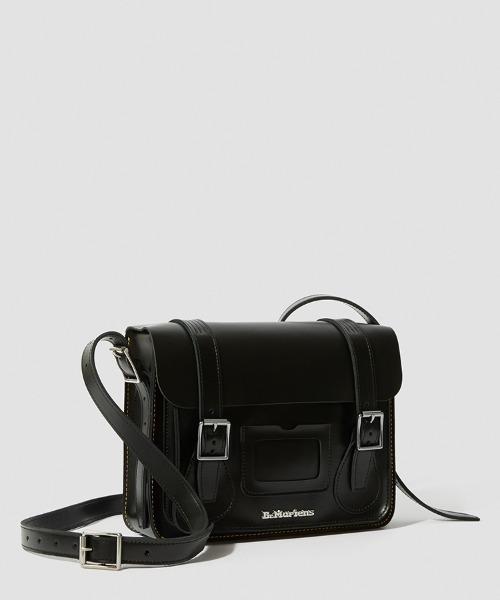 Dr.Martens ブラックショルダーバッグ Dr.Martens（ドクターマーチン） ショルダーバッグ FREE ブラック