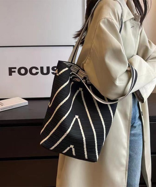 トートバッグ 幾何学柄キャンバストートバッグ レディース : ZOZOTOWN