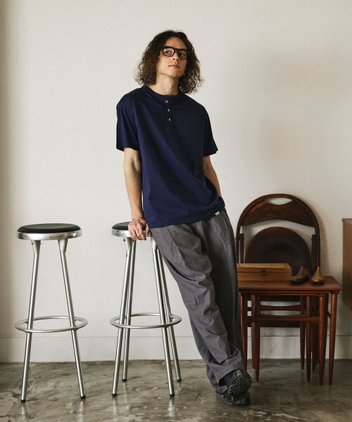 Russell Athletic（ラッセル アスレティック） ヘンリーネック tシャツ