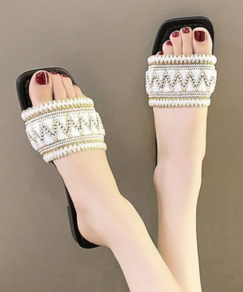 Steve Madden☆ 上品パール風ビジュー・ブロックヒールサンダル Steve Madden☆ 上品パール風ビジュー・ブロックヒールサンダル
