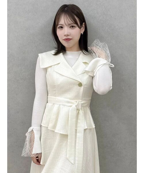 極美品 dazzlin ベルト付 アシメ プリーツ トレンチワンピース ケープ dazzlin（ダズリン） ワンピース アシメプリーツトレンチワンピース