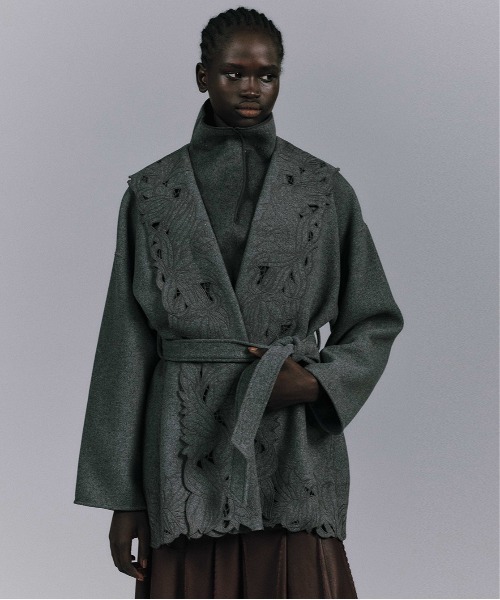 ノーカラーコート コート WOOL EMBROIDERY GOWN COAT レディースの画像