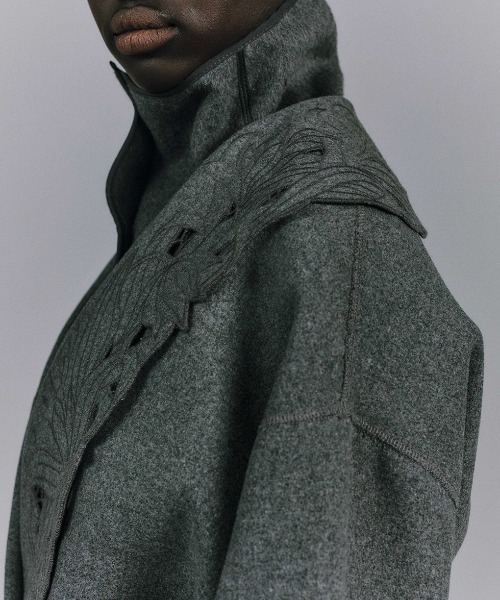 ノーカラーコート コート WOOL EMBROIDERY GOWN COAT レディースの画像