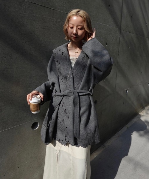 ノーカラーコート コート WOOL EMBROIDERY GOWN COAT レディースの画像