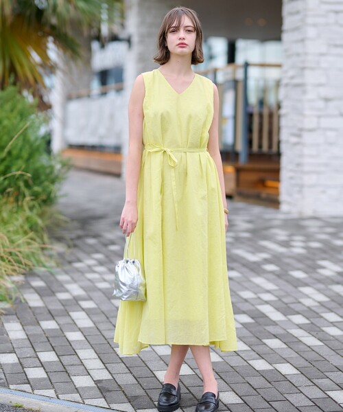 DRESSTERIOR ドレステリア　ドット刺繍ボリュームワンピース　新品 DRESSTERIOR ドレステリア ドット刺繍ボリュームワンピース 新品