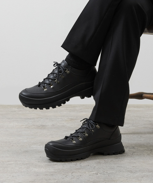 GRAPE × PIACEBIRD 靴 UGG®の定番ブーツがトレンドのソックスブーツになって