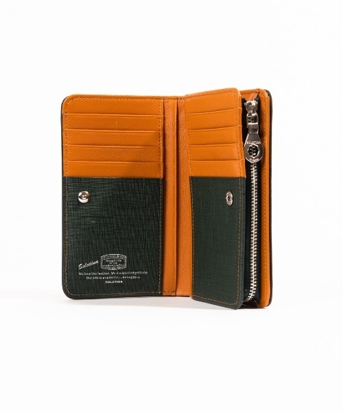 【新品未使用】SOLATINA 二つ折りミドル財布 定価¥16,500パスケース 楽天市場】ソラチナ SOLATINA 2つ折り 財布 パスケース付き 牛革