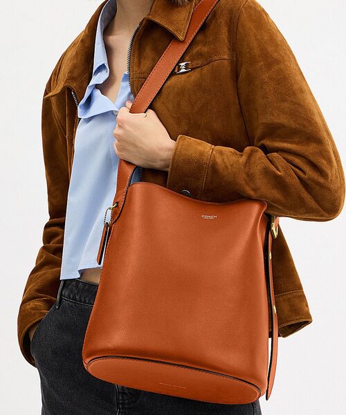 COACH（コーチ） ショルダーバッグ バッグ ブリーカー バケット バッグ
