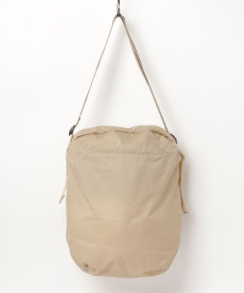 アークテリクス　ショルダーバッグ　ベージュ ARC'TERYX（アークテリクス） ショルダーバッグ - ベージュ メンズ