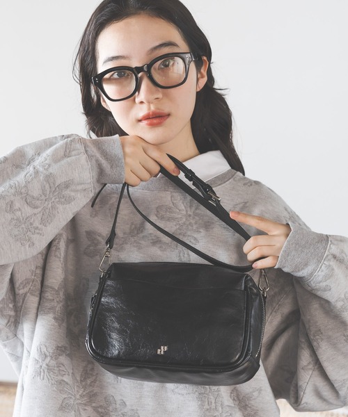 未使用DIESEL 2wayレザーショルダー　お財布ポシェット　アンティーク加工 未使用DIESEL 2wayレザーショルダー お財布ポシェット アンティーク加工