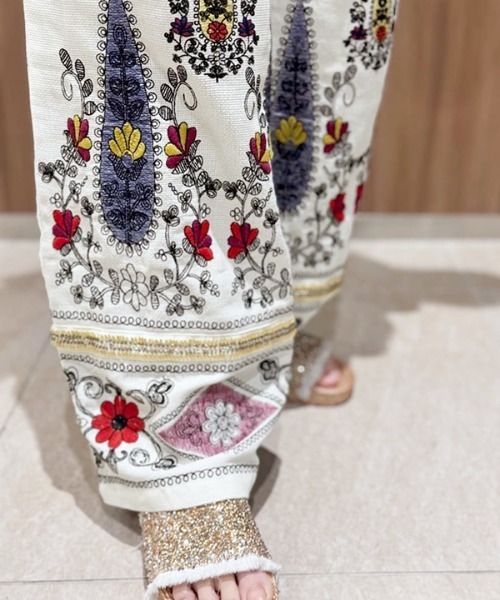 チャイハネ，1点もの、刺繍、刺し子、カンタ、男女兼用、刺繍パンツ，エスニック チャイハネ（CAYHANE） パンツ 「チャイハネ」アナーシャ刺繍パンツ
