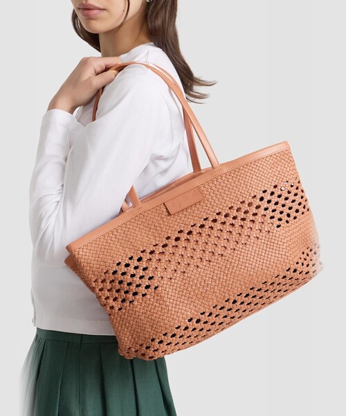 トートバッグ ラムレザー 編み込み バッグ ”Laurence レディースの画像