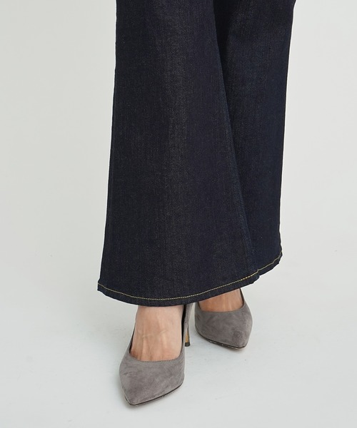 【極美品】YANUK ヤヌーク ブーツカットデニムパンツ レディース 27 濃紺 ブーツカット（デニムパンツ）｜YANUK（ヤヌーク）の