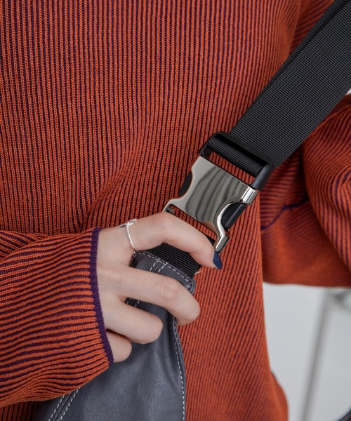 ショルダーバッグ バッグ ビーガンレザーハーフムーンバッグ