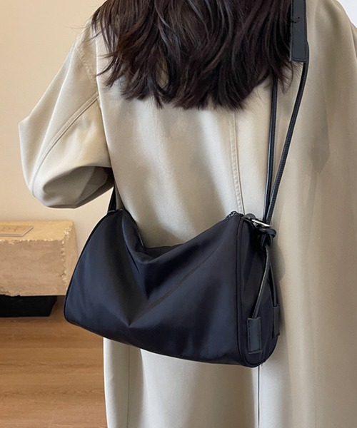 c.u.l ショルダーバッグ バッグ シンプルデザイン ブラックショルダー