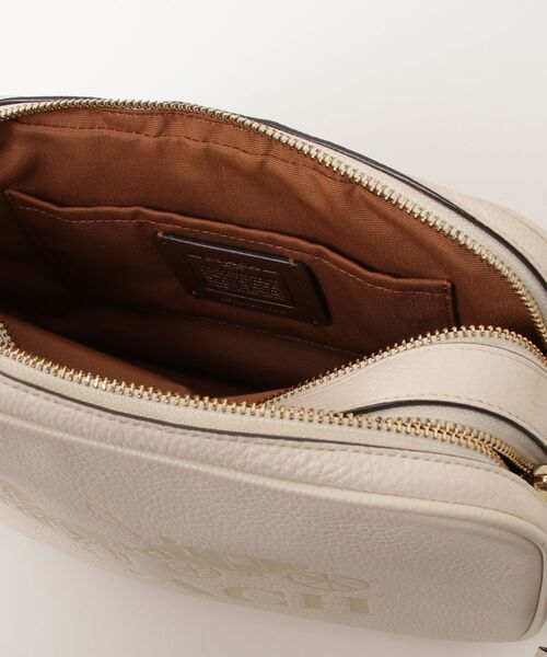 「COACH」 ワンポイントショルダーバッグ - ベージュ レディースの画像