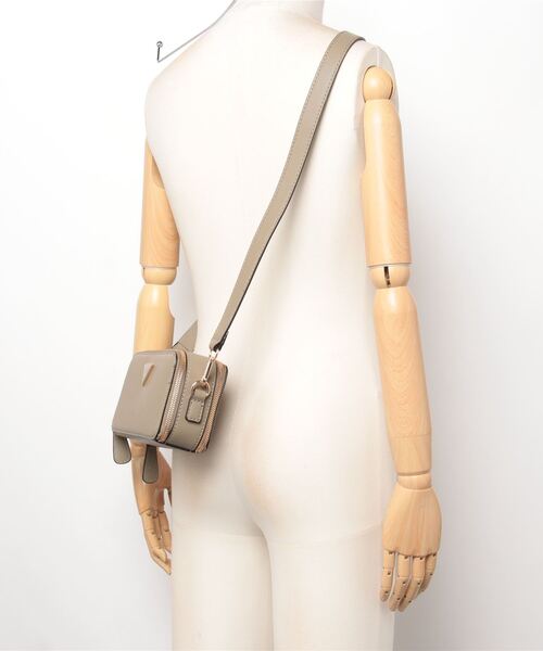 GUESS★LADY'S_CALEBRA ミニクロスボディ フラップバック_3色♪ GUESS☆LADY'S_CALEBRA ミニクロスボディ フラップバック_3色