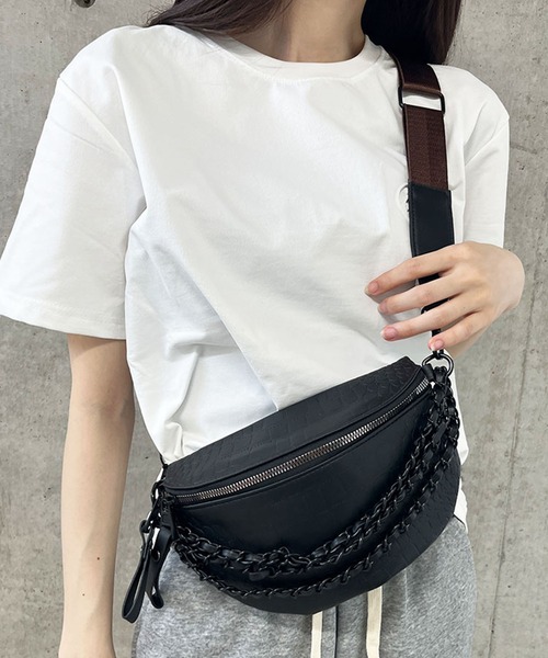 クレージュ ウエストポーチ ボディバッグ レザー 黒 ブラック 型押しロゴ bag177-a1.jpg