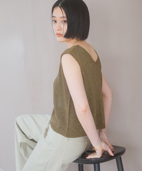 lapirieベージュ　ノーネックレディース　ノースリーブ　ニット　セーター 襟付ノースリーブニットトップス（ニット/セーター）｜titivate