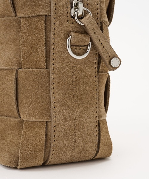 IACUCCI☆ベルタ　ショルダーバッグ IACUCCI（イアクッチ）の「ベルタ S CERVO（ショルダーバッグ）」 - WEAR