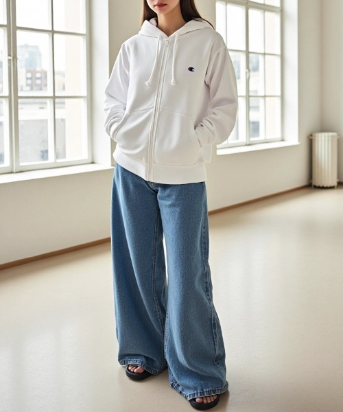 Champion（チャンピオン） パーカー コットンUSA 裏毛 ロゴワッペン