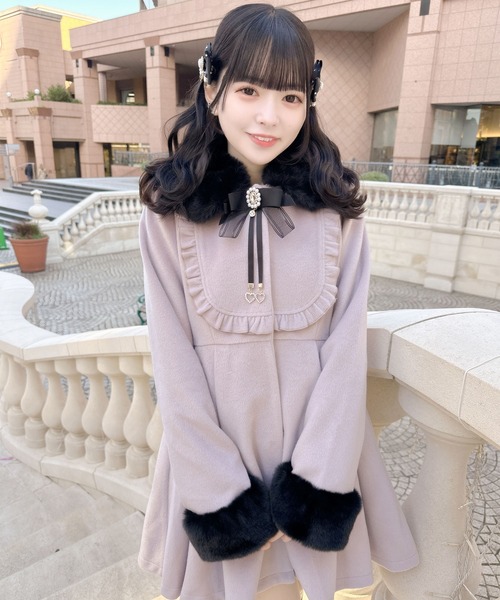 【新品タグ付】ROJITA　ロジータ　リボンブローチ付きファーコート　フリル ROJITA（ロジータ） コート アウター ブローチ付ドーリーコート