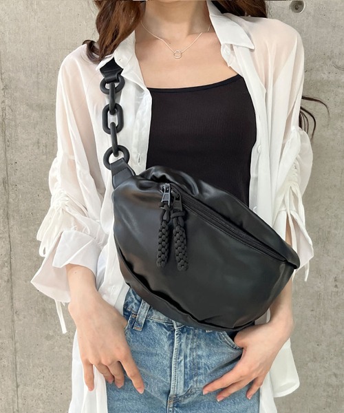 DKNY 超美品 黒のウエストポーチ ポシェット ボディバッグ GLAMOROUS JANE ウエストポーチ ウエストバッグ BIGチェーン
