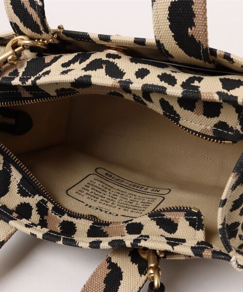 COACH（コーチ） トートバッグ カーゴ トート 26・レオパード プリント