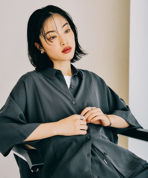 「LEPSIM」 半袖シャツ FREE カーキ レディース_画像3