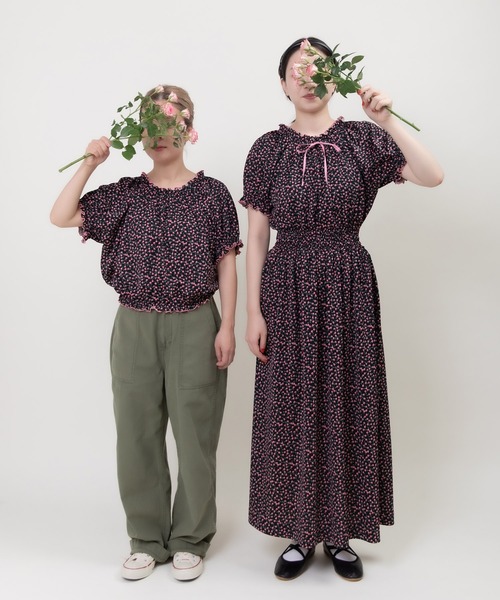 ワンピース ポンチsmall roseプリント パフスリーブワンピースの画像