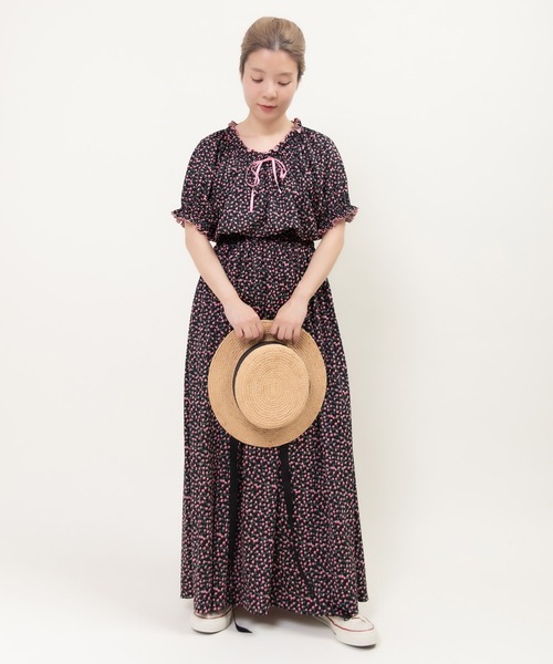 ワンピース ポンチsmall roseプリント パフスリーブワンピースの画像