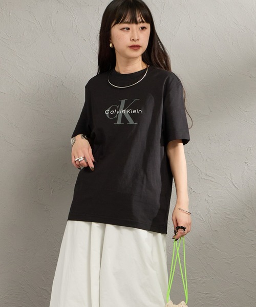 カルバンクライン   モノグラム Tシャツ Tシャツ - モノグラムロゴTシャツ | カルバン・クライン 公式