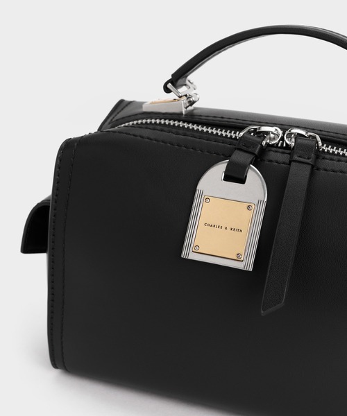 CHARLES ＆ KEITH（チャールズ&キース） バッグ ハンドバッグ Austen