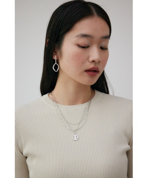 AZUL BY MOUSSY（アズールバイマウジー） ネックレス 透かしコイン3連