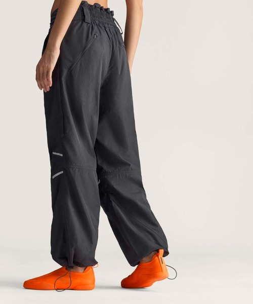 adidas by Stella McCartney パンツ ウーブン トラックパンツ