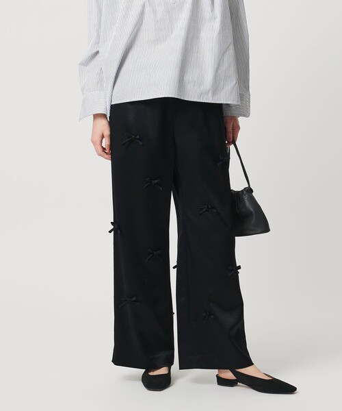 【新品同様】TAGLIATORE パンツ L +ユナイテッドアローズ パンツ L UNITED ARROWS（ユナイテッドアローズ） パンツ サテン 3Dリボン