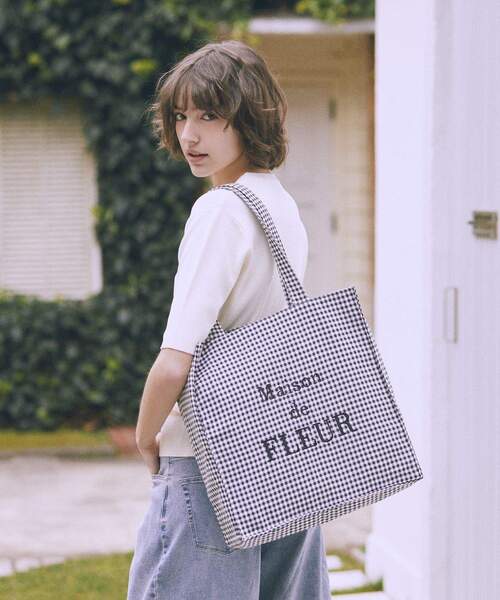 Maison de FLEUR（メゾンドフルール） トートバッグ ブランドロゴ刺繍